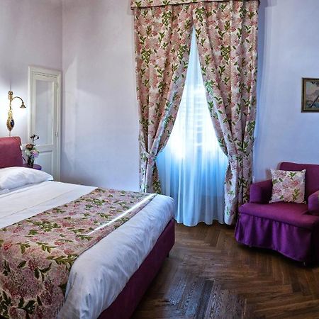 B&B "La Bottega D'Arte" Καρράρα Εξωτερικό φωτογραφία