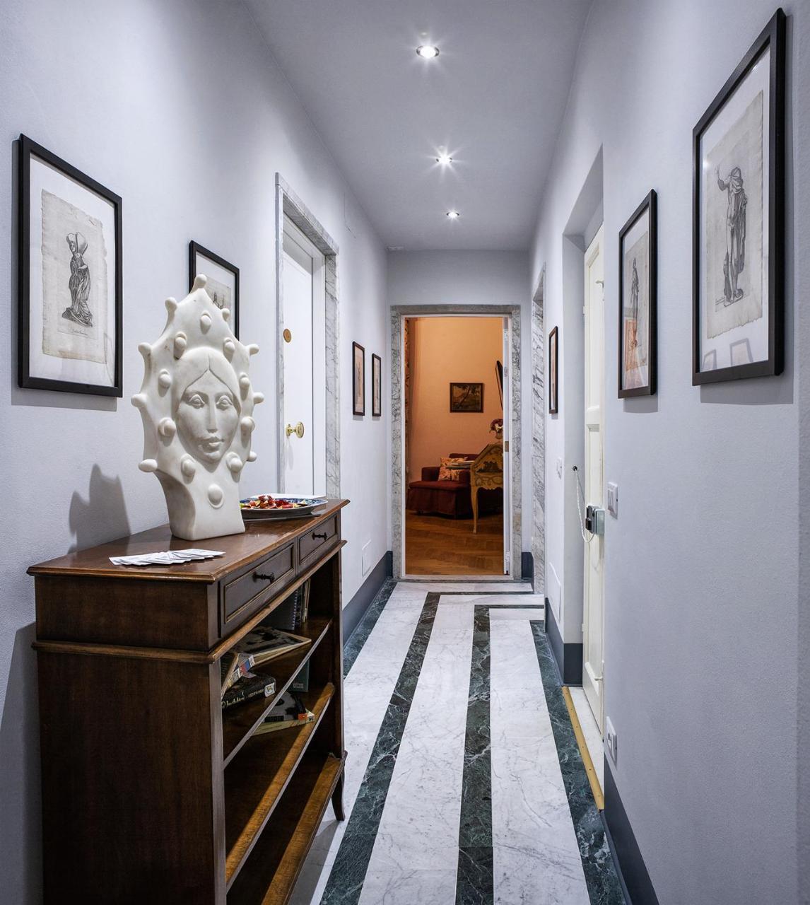 B&B "La Bottega D'Arte" Καρράρα Εξωτερικό φωτογραφία
