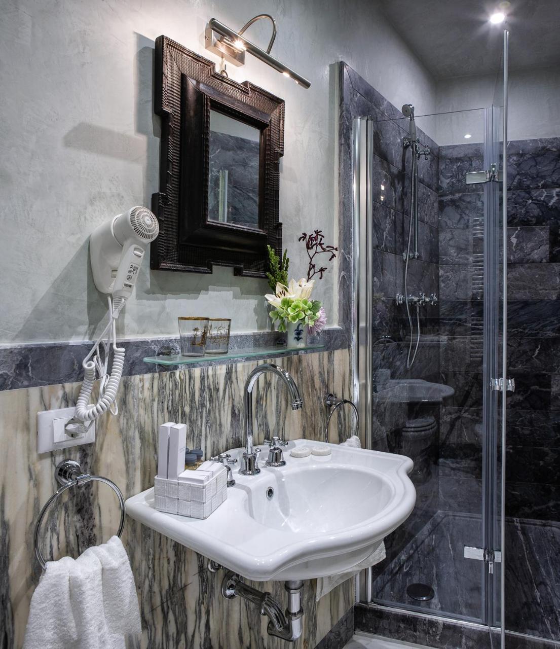 B&B "La Bottega D'Arte" Καρράρα Εξωτερικό φωτογραφία